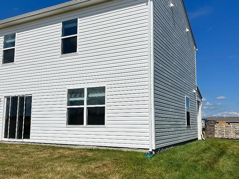 111 Grasmere St — Photo 30