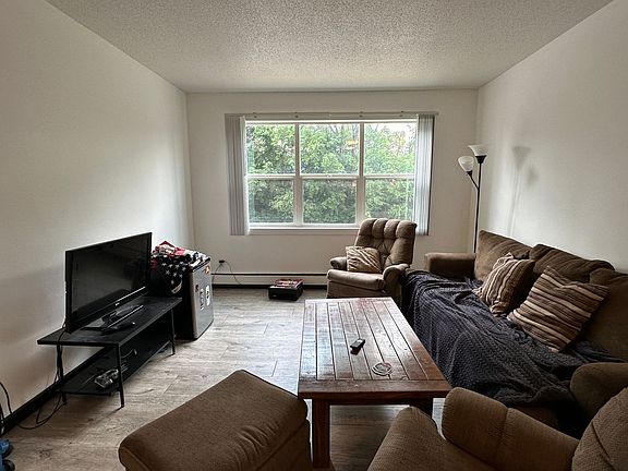 5th image of 627 Polk St NE #2