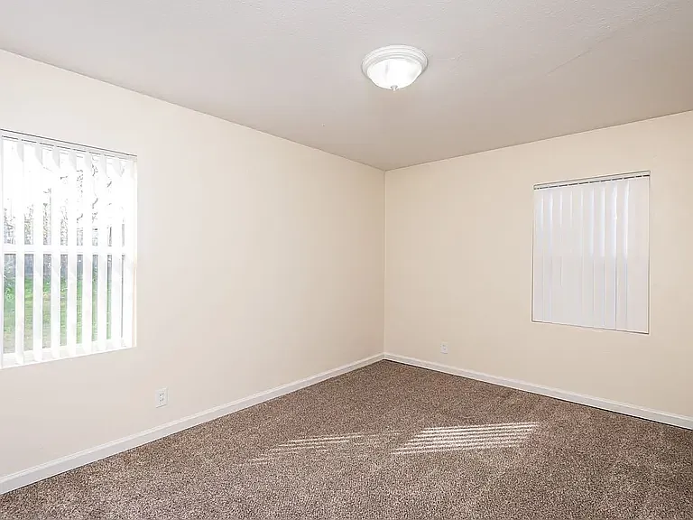 1804 Madrone Ave — Photo 4