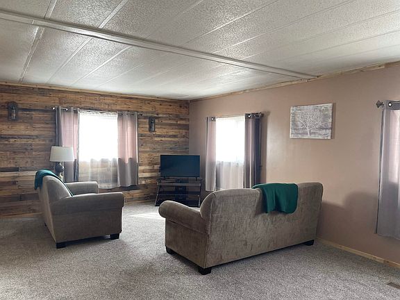 3rd image of 518 E Spruce St