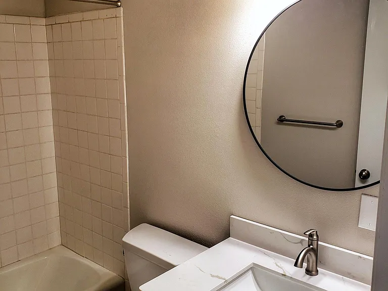 2110 N Oakes St #1 — Photo 10