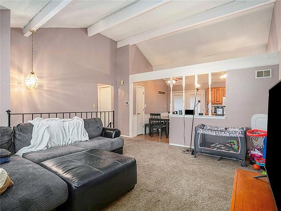 3rd image of 4003 Hedges Ave