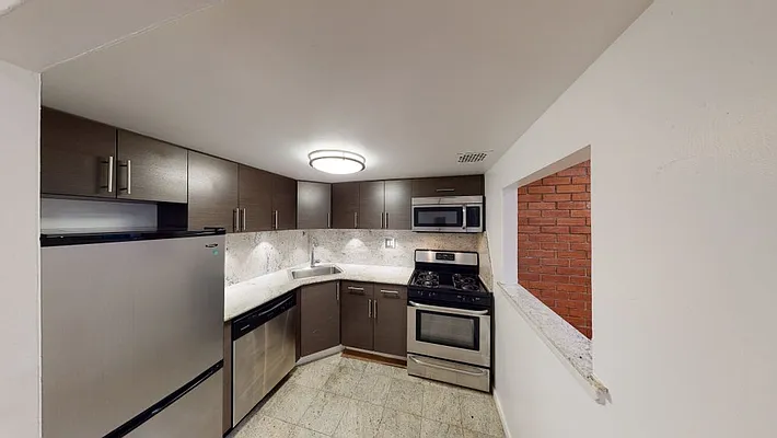 Rented by AZ REALTY NYC LLC | media 17