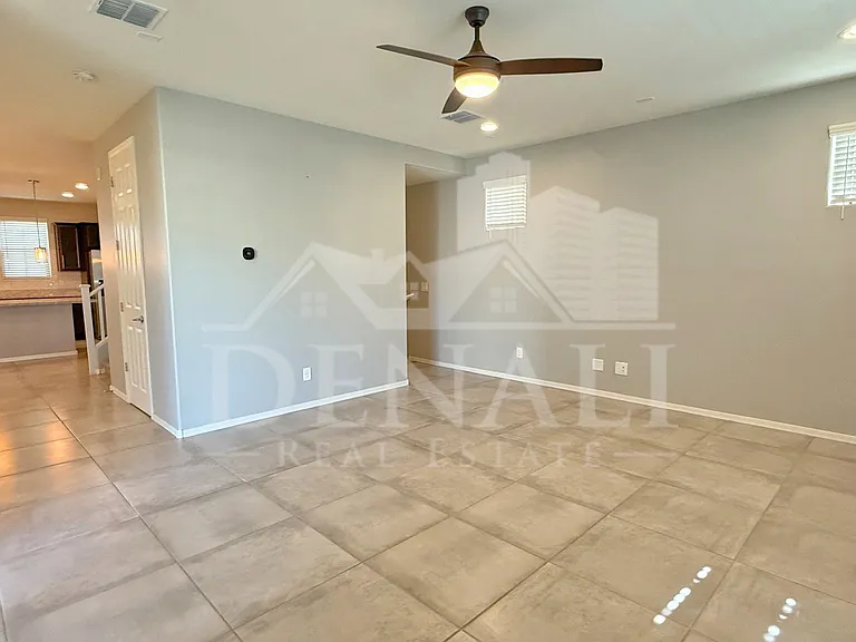 731 W Winchester Dr — Photo 6
