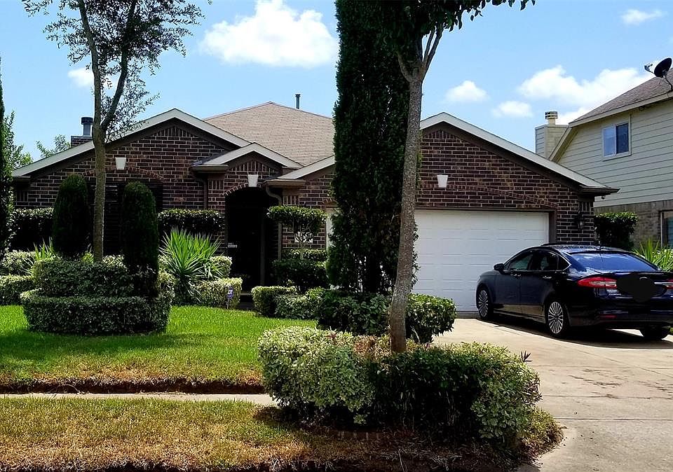 1st image of 8009 Silver Oak Dr