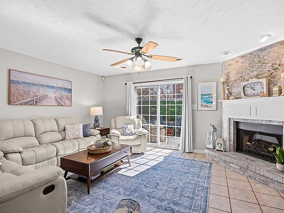 3rd image of 830 44th Ave. N #R-1