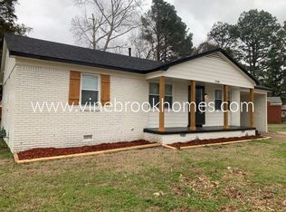 4686 Gill Rd, Memphis, TN 38109