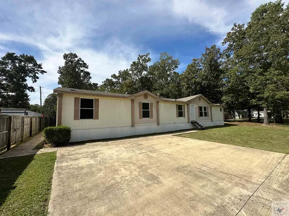 709 E 11th St, Hooks, TX 75561