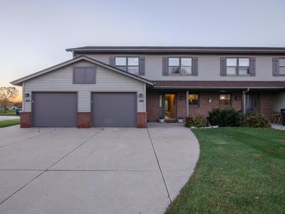 155 Glen Hill Dr, Slinger, WI, 53086