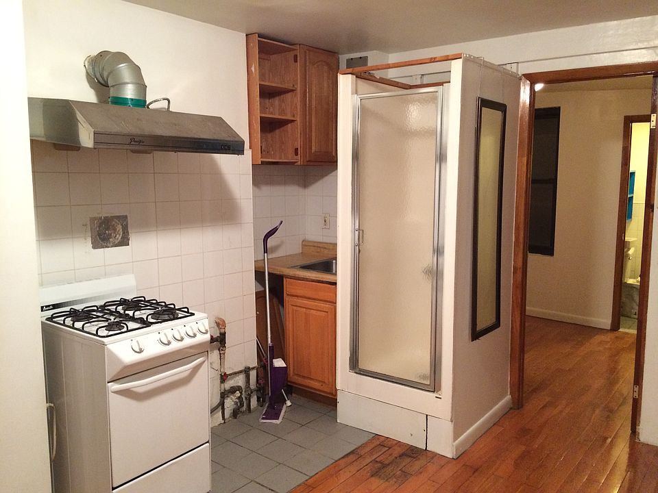 1st image of 27 Orchard St APT 14