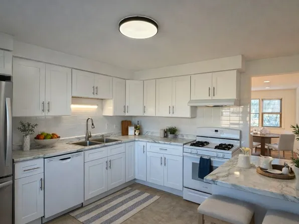 3913 N Central Ave #2B, Chicago, IL 60641