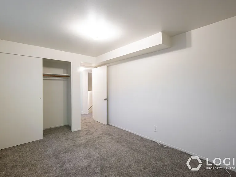 1911 E Cecelia Cir #1911 CECILIA CIRCLE — Photo 15