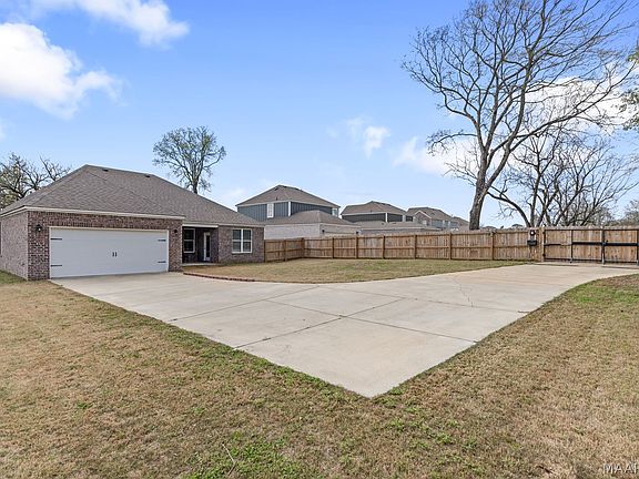 5th image of 1600 Rosemary Park
