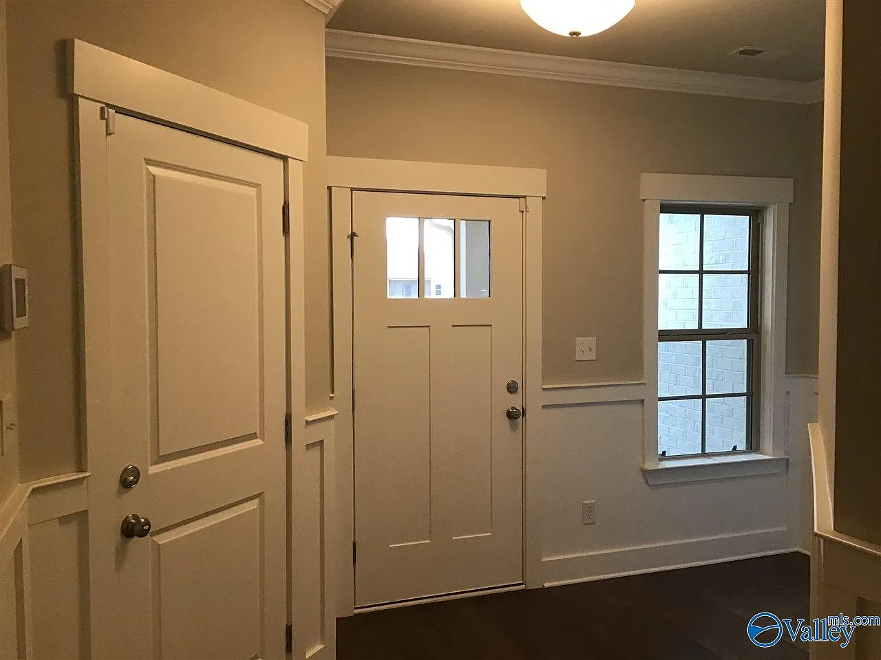 3 bed, 2.0 bath, 1730 sqft, $1,850 — Photo 2