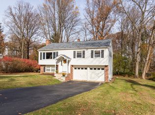 314 Colonial Dr, Exton, PA 19341