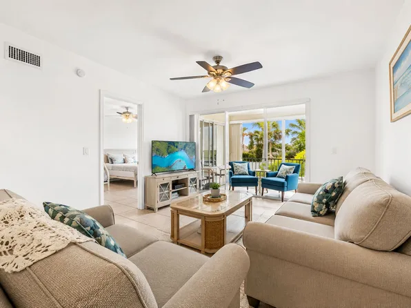 1895 Courtyard Way, Naples, FL