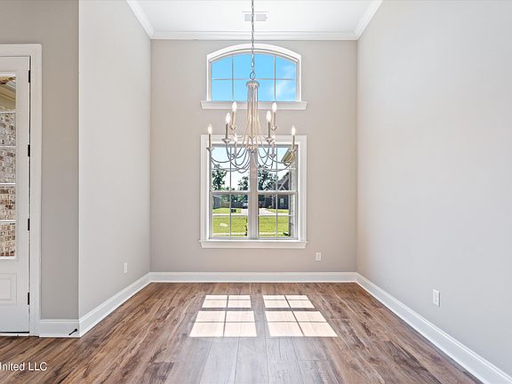 5th image of 2834 Layne Dr