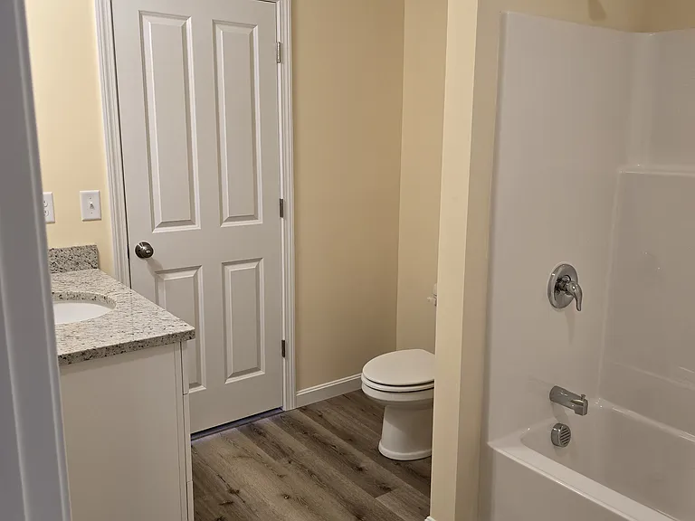 2-5 Megway Ct — Photo 31
