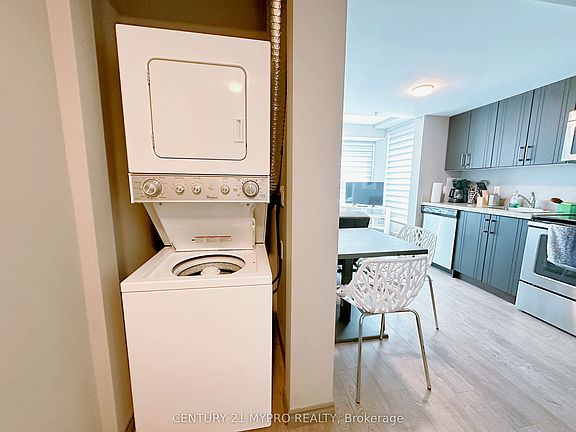 3rd image of 321 Spruce St #801