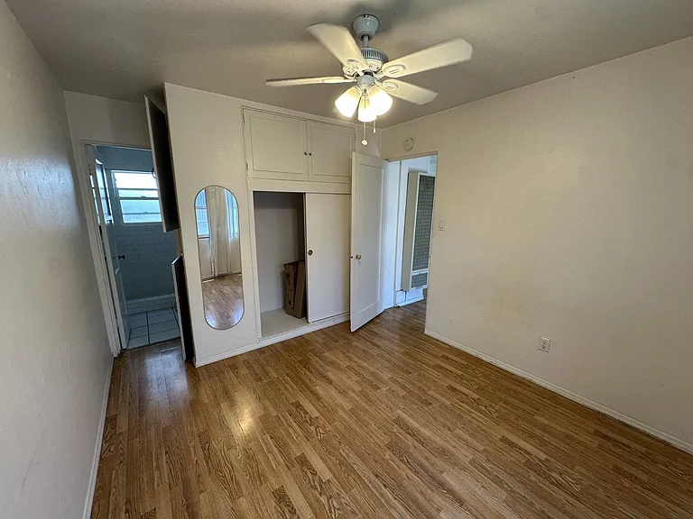 1258 1/2 Thomas Ave — Photo 4