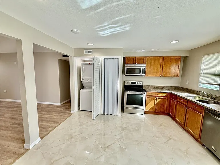 2769 L B McLeod Rd #2769A — Photo 8