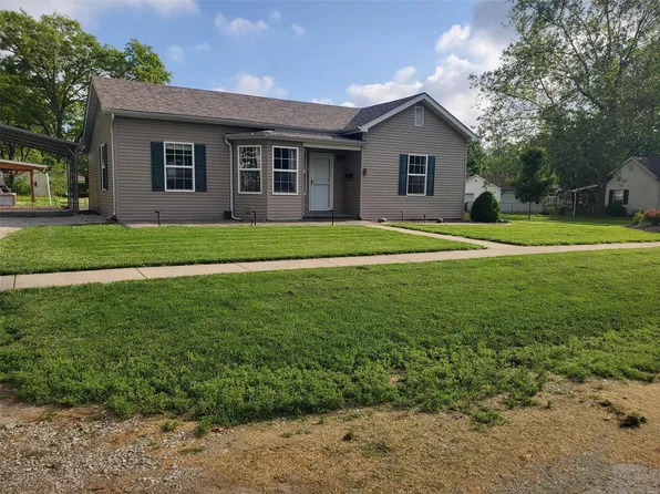 1411 Jefferson St, Carlyle, IL 62231