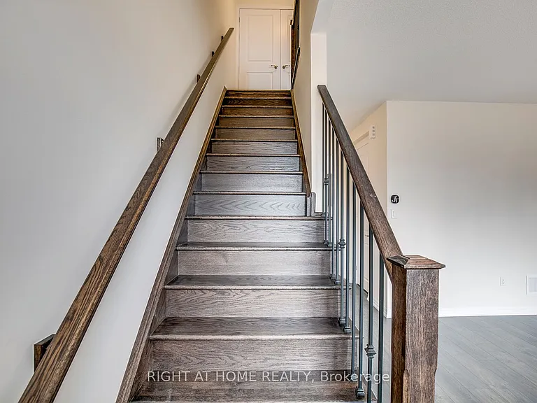 3329 Vardon Way — Photo 18