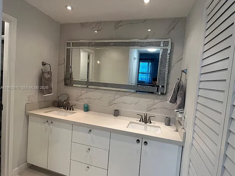3505 S Ocean Dr #1510 — Photo 15