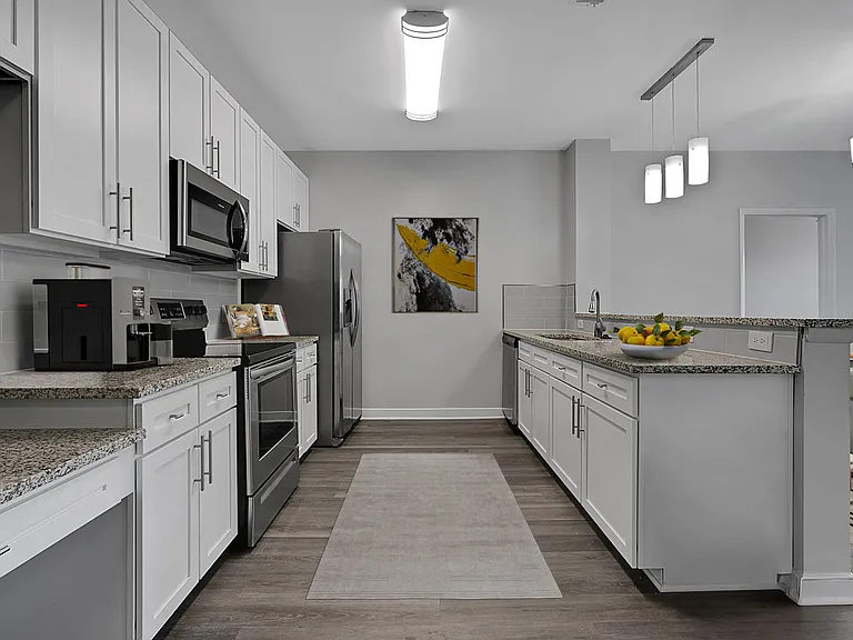 27 Station Ct — Photo 1