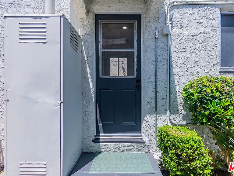 4170 Ince Blvd — Photo 24