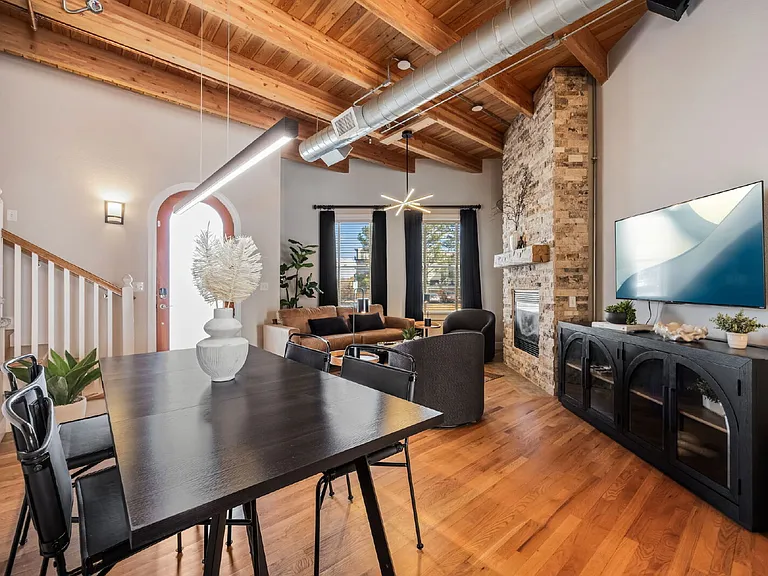261 Pine St #108 — Photo 3