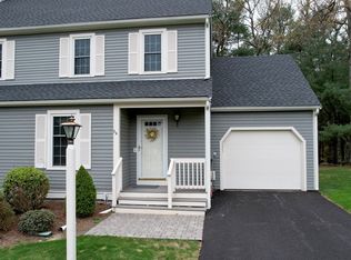 26 Cliff Dr #B, Taunton, MA 02780