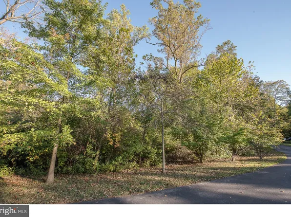 424 Devereux Dr, Villanova, PA 19085