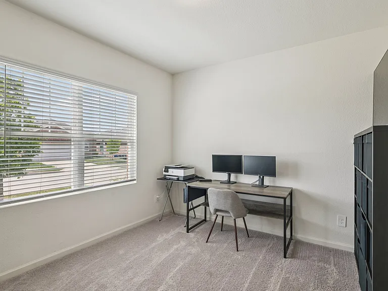 770 Yorkshire Dr — Photo 20