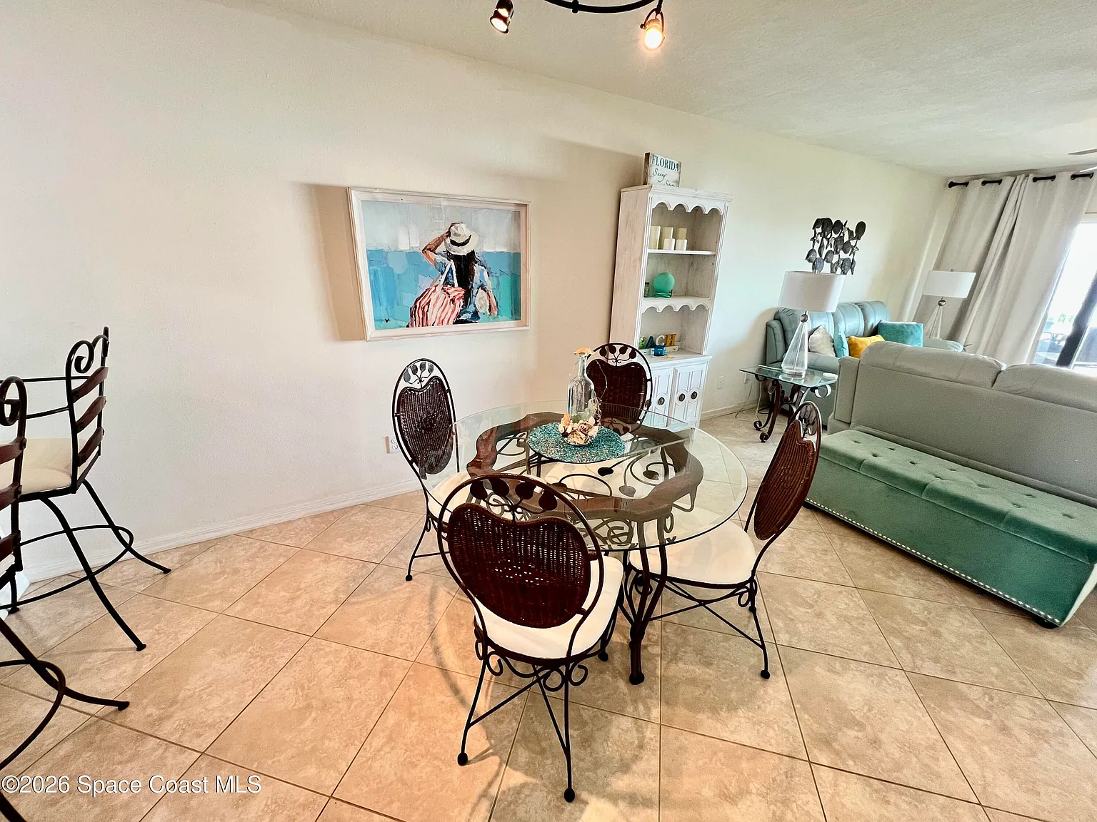 2 bed, 2.0 bath, 1409 sqft, $3,000 — Photo 4