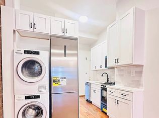 979 Metropolitan Ave APT 1L, Brooklyn, NY 11211