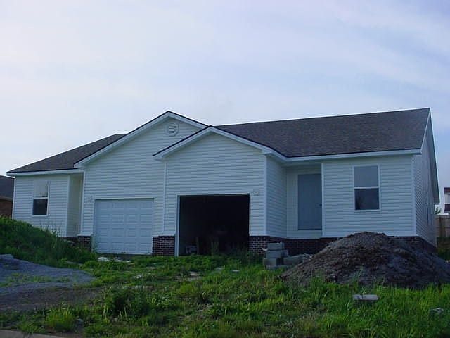 1st image of 409 Hamlett Dr W