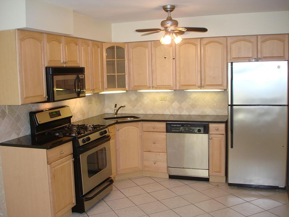 1st image of 328 Wisconsin Ave APT 1E