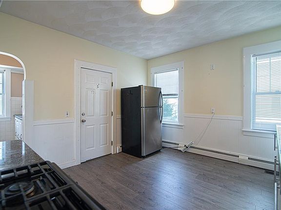 3rd image of 1397 Chalkstone Ave Floor 1