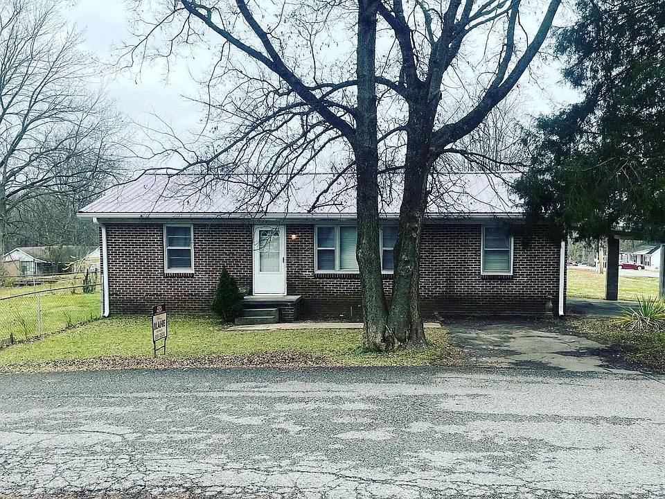 220 Avalon Blvd
