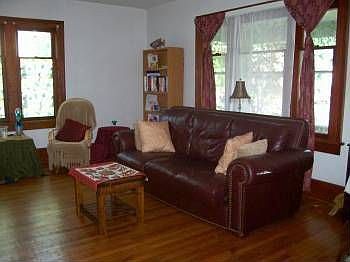 1st image of 617 Granville St