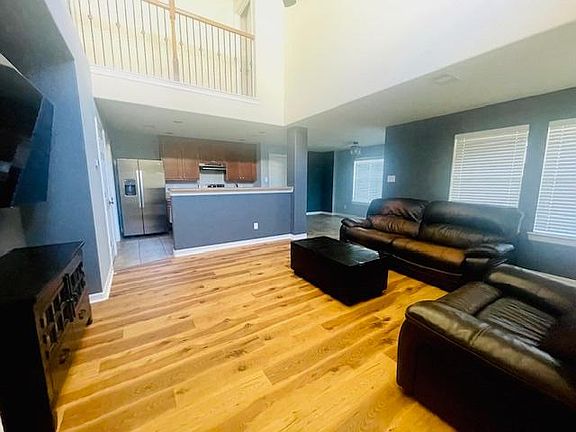 5th image of 18714 Walden Glen Cir