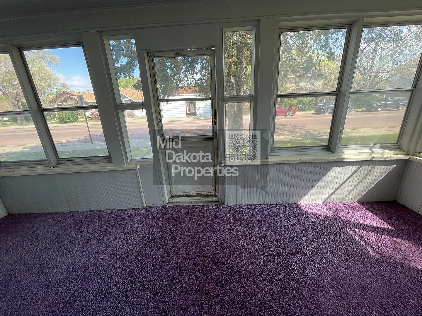 509 E 1st- 3 bedroom single story house — Photo 2