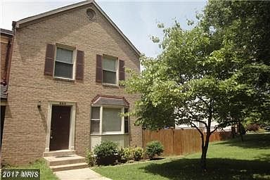 BRICK FRONT TOWN HOME. Welcome Home!