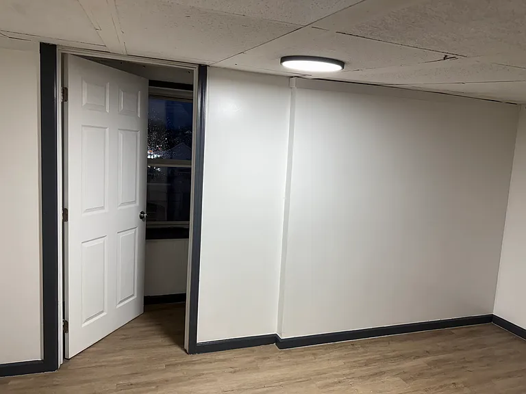 201 Center Ave #6 — Photo 9