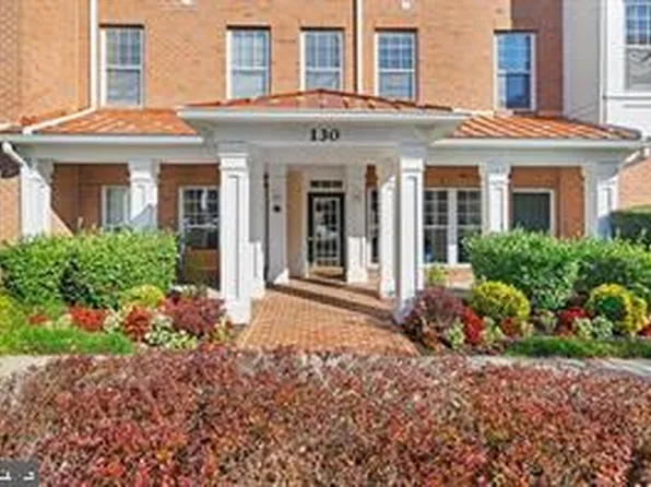 130 Chevy Chase St APT 405, Gaithersburg, MD 20878