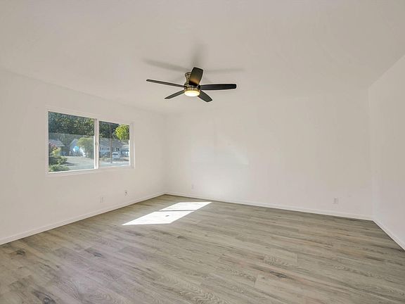 5th image of 3349 Hoen Avenue