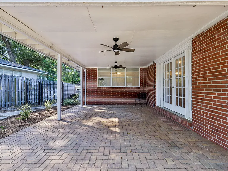 1367 Riverbirch Ln — Photo 16
