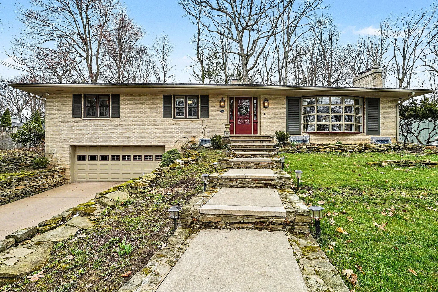 612 Hill Rd photo 1