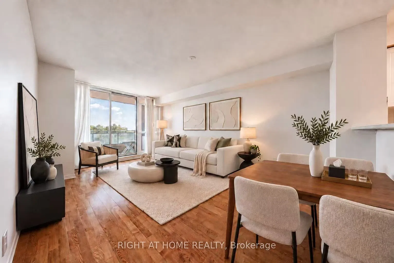 2 bed, $2,850 — Photo 1
